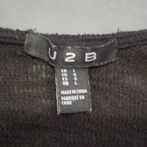 Sleek Black Slit Cardigan - Picture 5 of 5